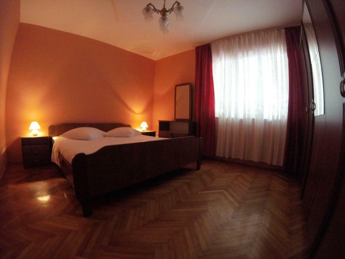 Apartments Olivera 苏佩塔斯卡德拉加 外观 照片